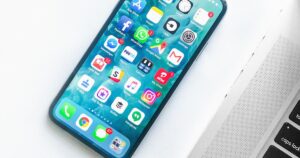 ASUS ROG Phone 9 Pro 2026 ülevaade: 165 Hz ekraan ja Snapdragon 8 Gen 4 – kas Eesti parim mängutelefon alla 1300€?