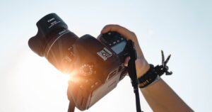 Xiaomi 15 Ultra vs OnePlus 13 Pro 2026 – kumb on Eesti parim kaamerafoon? 200 MP, Leica vs Hasselblad, hind kuni 1400€